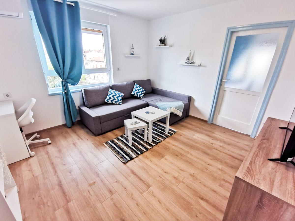 Sea Star Apartment Пула Экстерьер фото