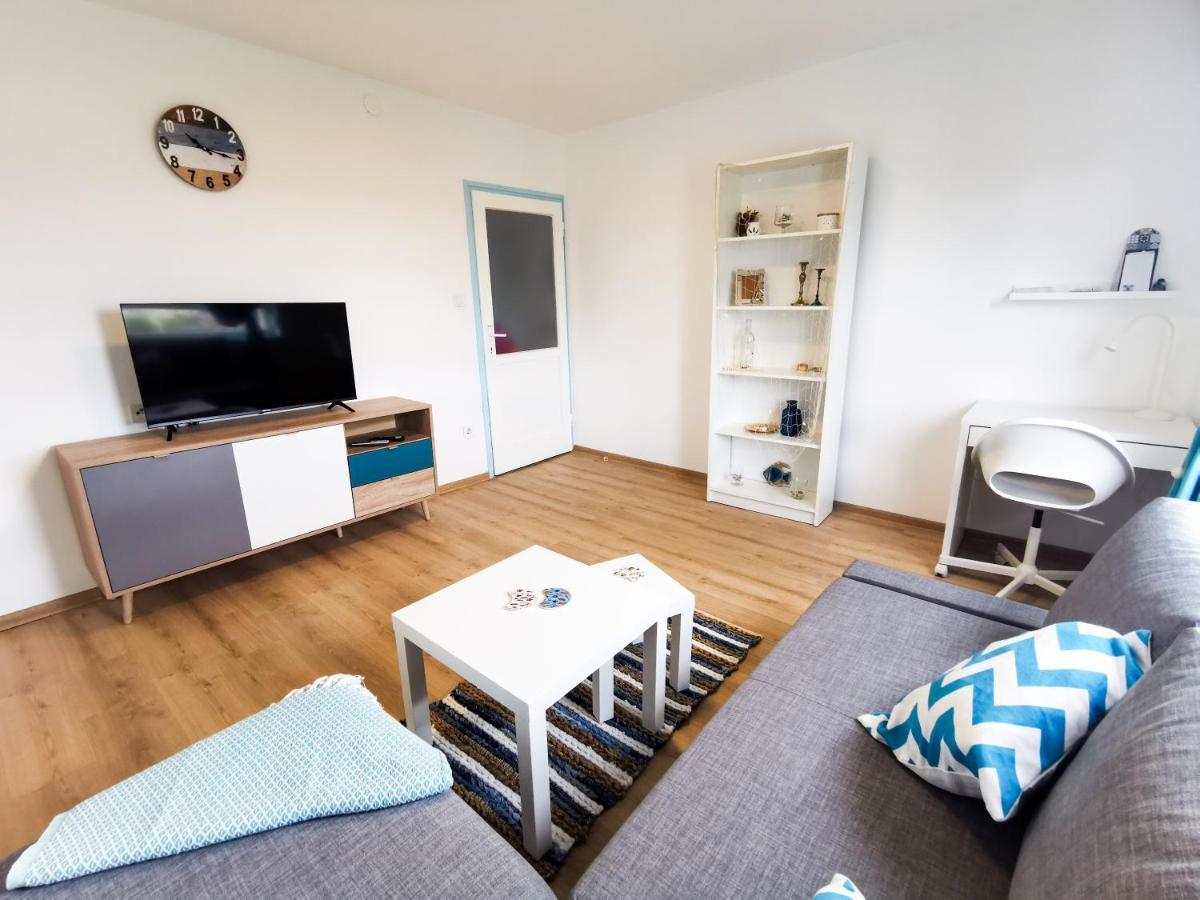 Sea Star Apartment Пула Экстерьер фото