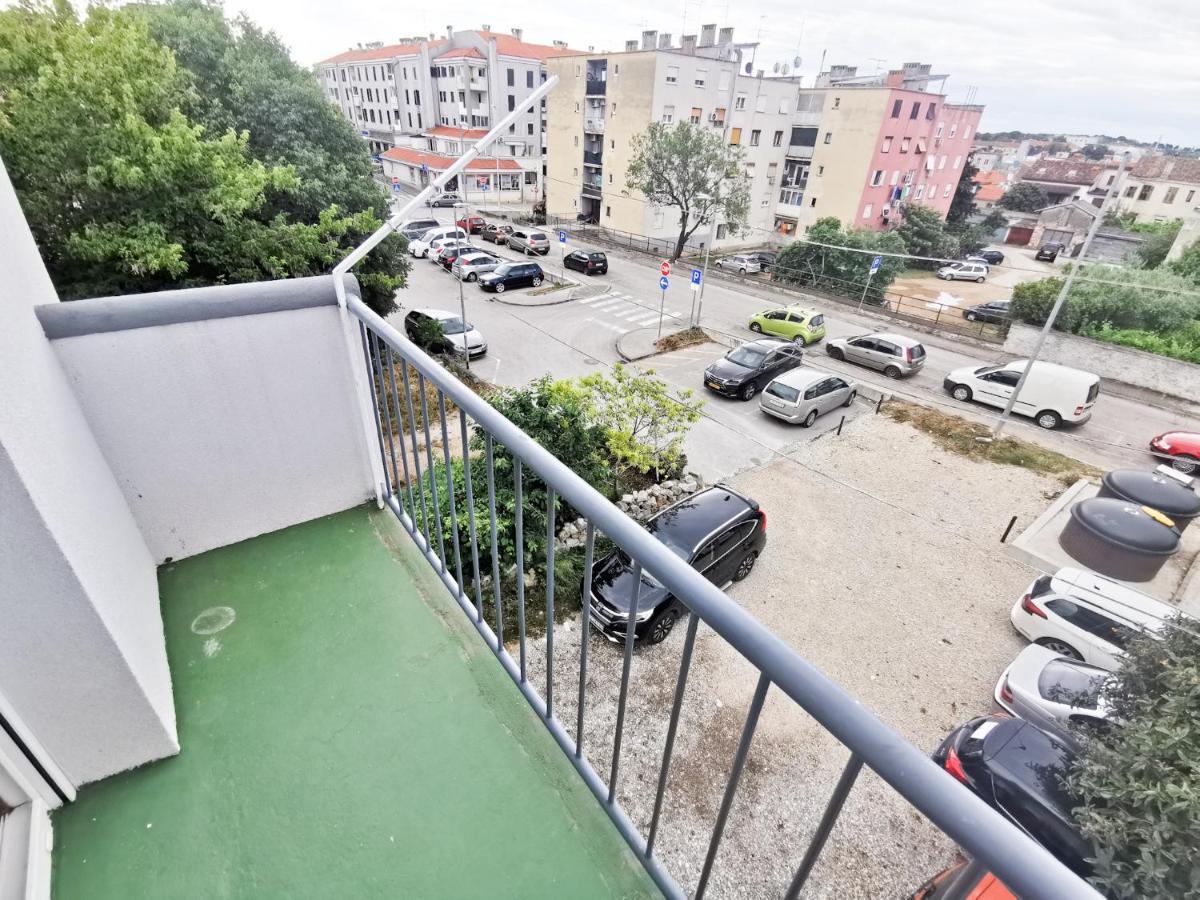 Sea Star Apartment Пула Экстерьер фото